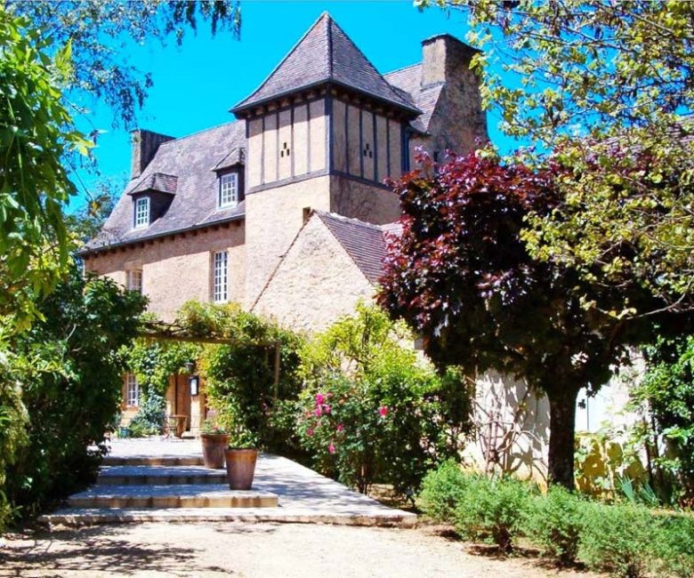 Sarlat Location shot near the Luxury Eco-friendly-accommodation at Heart of Sarlat